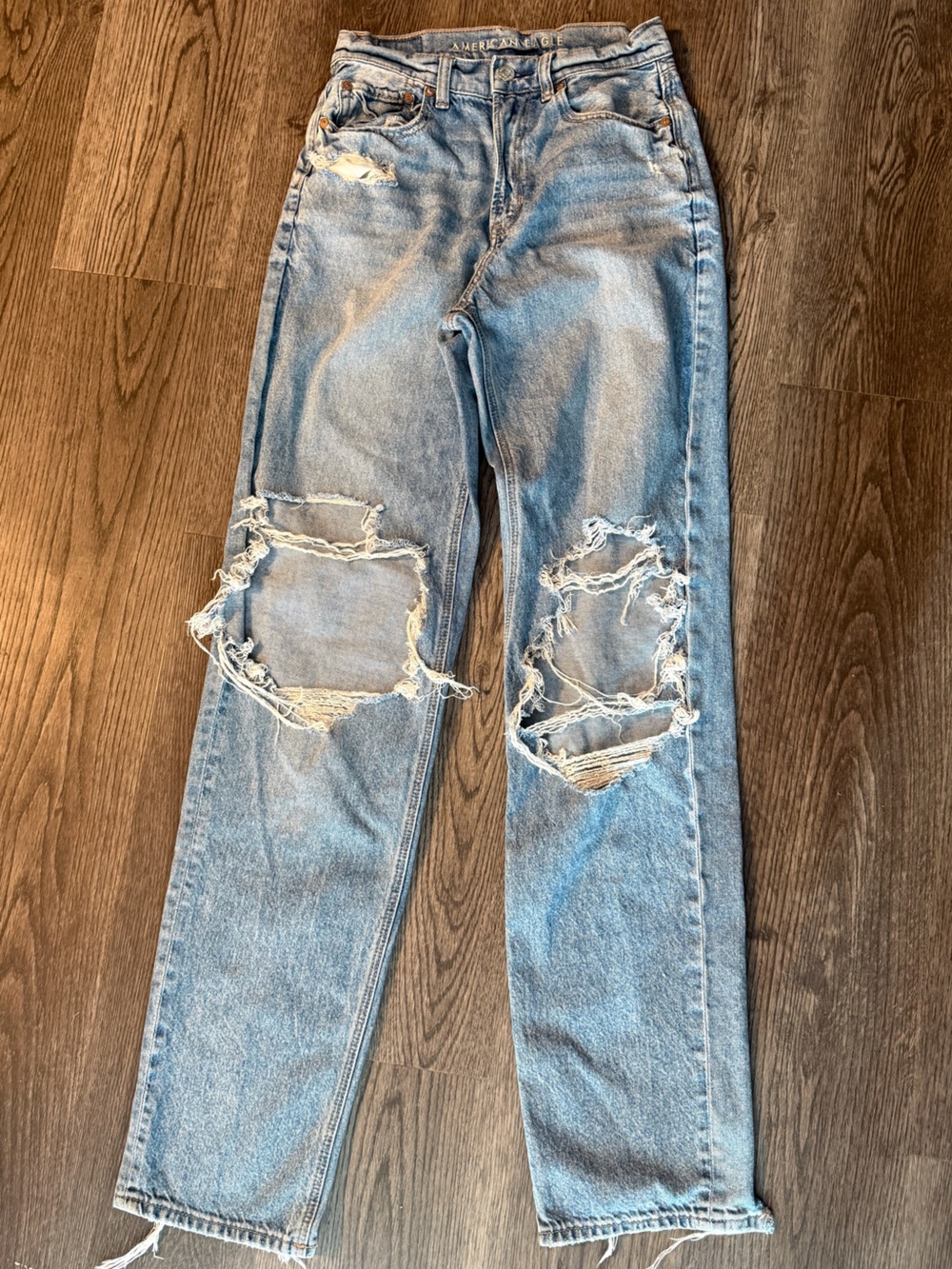 American Eagle distress baggy jeans